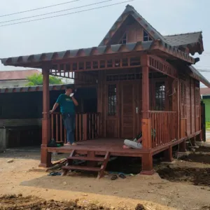 Jasa pembuatan rumah kayu tradisional