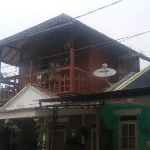 Jasa pembuatan rumah kayu eksklusif