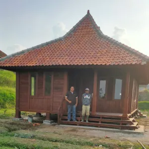 Jasa pembuatan rumah kayu bergaya Bali