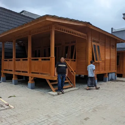 Kontraktor Rumah Kayu